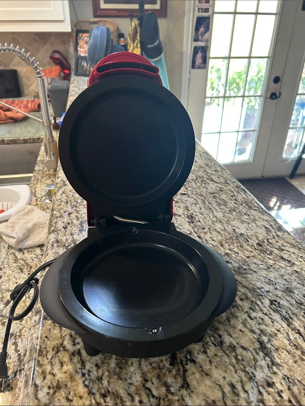 Set & Go Portable Red Audio/Video Accessory